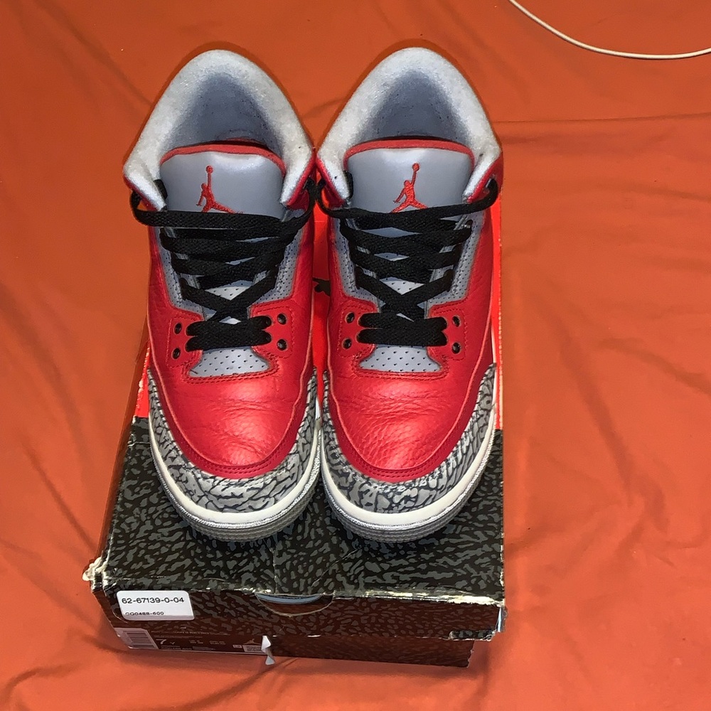 Jordan 3 - Picture 6 of 8